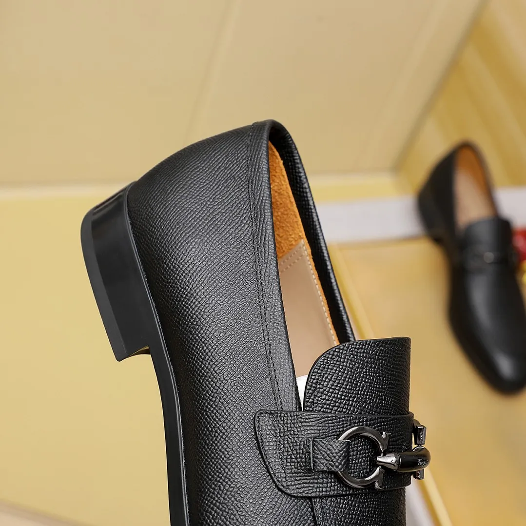 Men's shoes 💰600 🕷🕷🐂【Ferragamo】 Popular fashionable casual shoes🇨🇳Official website counter 1:1 production, original mold opening💯Good quality can be seen, imported high-end first-layer pebbled calfskin, water-dyed🐂leather lining🌿very clear texture, high-quality waterproof, non-slip and wear-resistant outsole🎋high quality and low price, truly handmade🍓, 7 colors available! Code number 38-44 (45. To be customized)